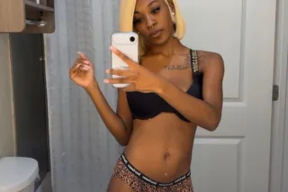 NEW IN TOWN slim baddie availa... - Image 2