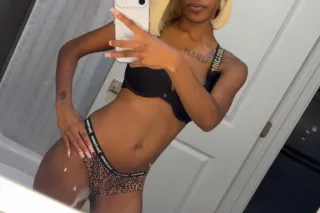 NEW IN TOWN slim baddie availa... - Image 3